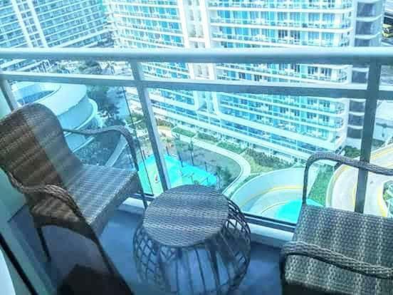 Azure C6 Balcony Wifi Near Mall Airport Multipl Units มะนิลา ภายนอก รูปภาพ